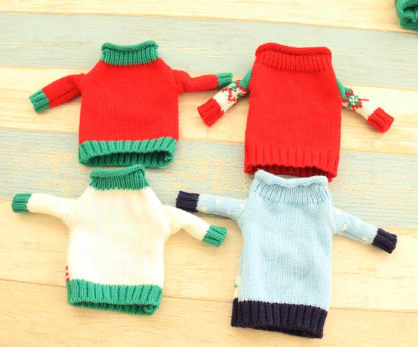Festive Knitted Christmas Bottle Set – Holiday Wine and Gift Covers
