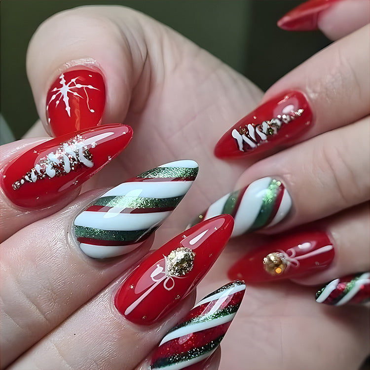 24pcs Christmas False Nails Hat Striped Snowflake Nail Art Stickers